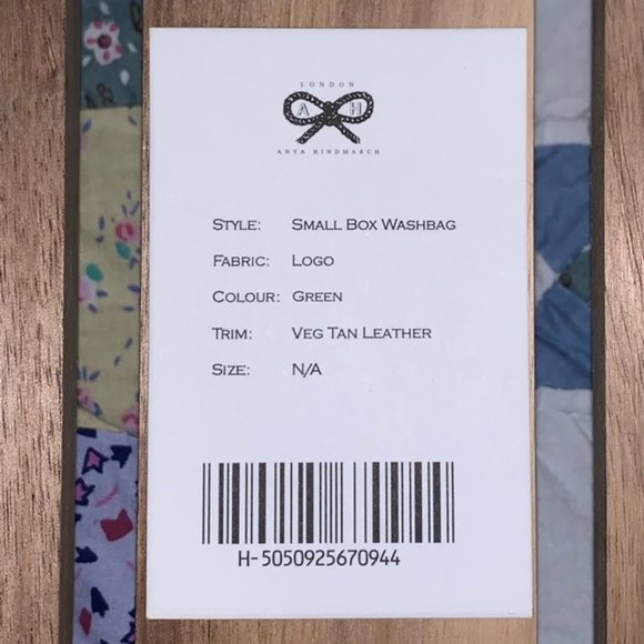 Anya Hindmarch Small Box Washbag - Picture 9 of 9